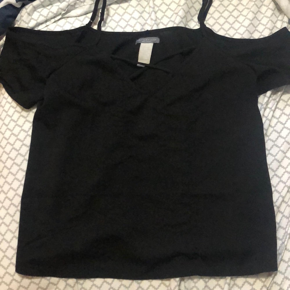 Cross across Open-Shoulder Top